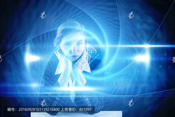 女商人托著下巴思考的復(fù)合形象