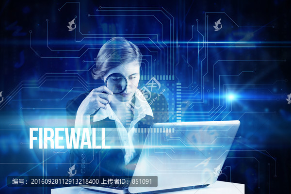 商人那放大鏡看電腦的復(fù)合形象