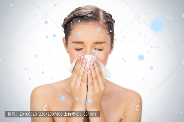 女人捂著鼻子的復(fù)合形象