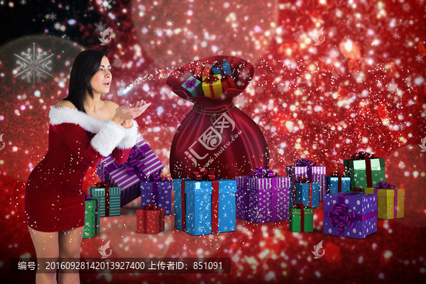 漂亮女人穿著圣誕裝的復(fù)合形象