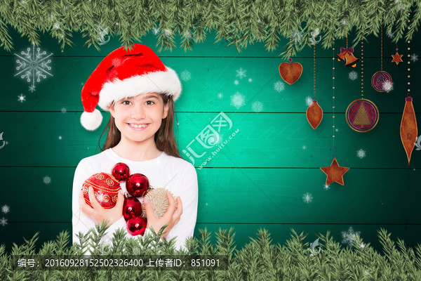 小女孩戴著圣誕帽微笑的復(fù)合形象