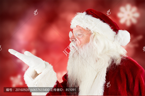 圣誕老人伸出手掌的復(fù)合形象