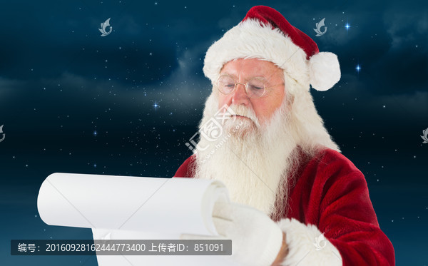 圣誕老人看著清單的復(fù)合形象