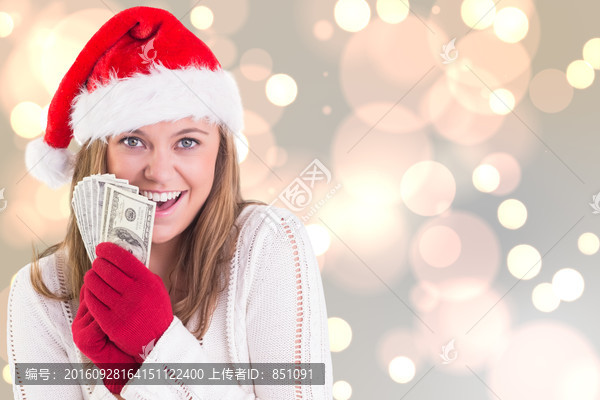 金發(fā)女人拿著紙幣的復(fù)合形象