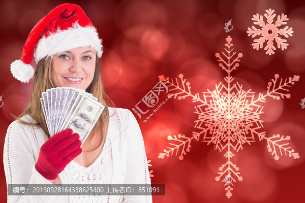 女人微笑著拿著紙幣的復(fù)合形象