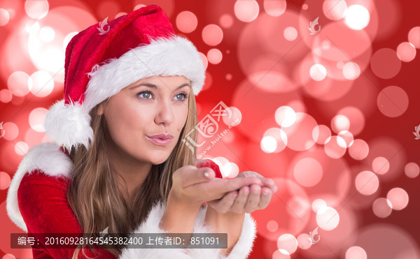金發(fā)女人伸出雙手的復(fù)合形象