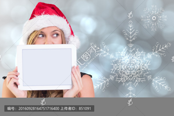 女人拿著平板電腦的復(fù)合形象