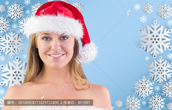 女人微笑著看著鏡頭的復合形象