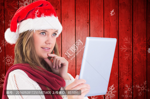 女人拿著平板電腦的復合形象