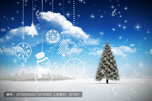 冷杉樹雪景中懸掛圣誕裝飾