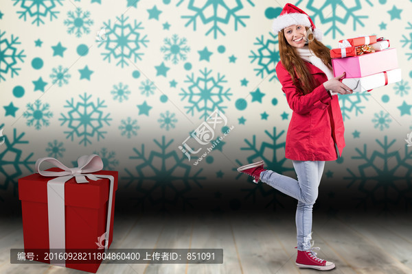 女人抱著圣誕禮物的復(fù)合形象
