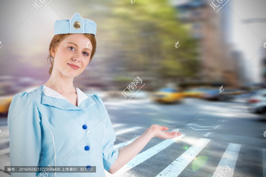 伸出手的空姐