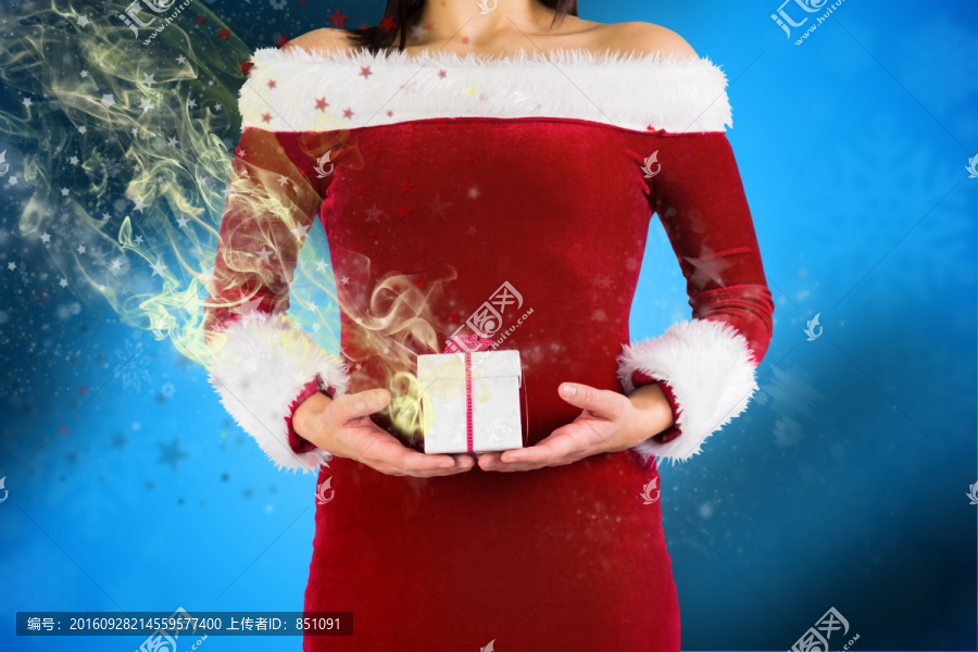 女人穿著圣誕裝的復(fù)合形象