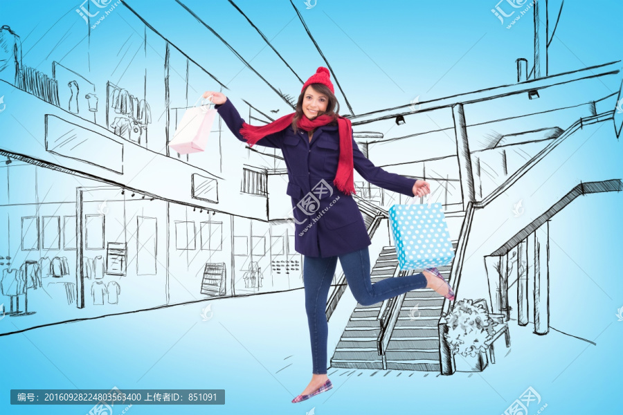 女人微笑著拎著購(gòu)物袋的復(fù)合形象