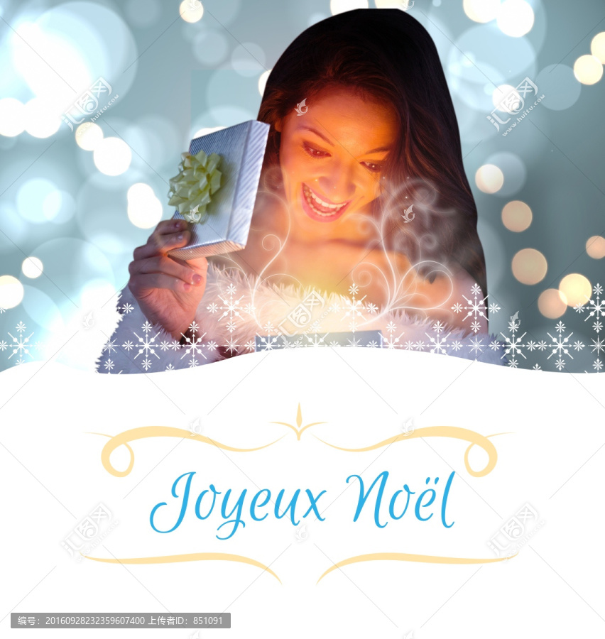 女人驚訝的打開禮物的復(fù)合形象