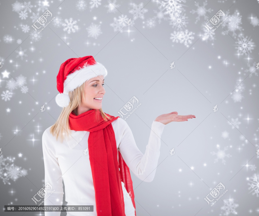 女人微笑著伸出手掌的復合形象