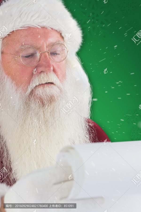 圣誕老人看著清單的復(fù)合形象