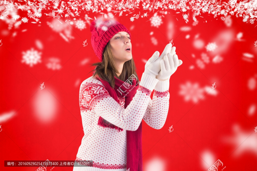漂亮女人吹著雪花的復合形象