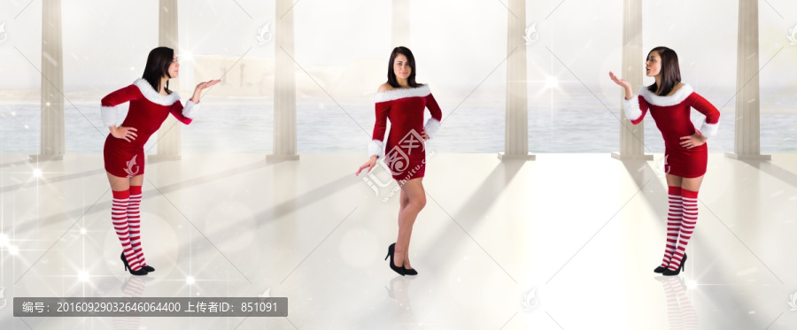 女孩們穿著圣誕老人裝