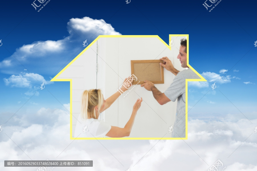 夫婦擺放相框的復(fù)合形象