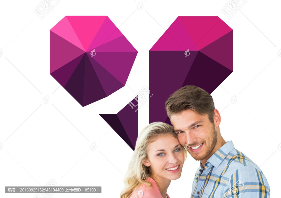 夫婦微笑著看著鏡頭的復(fù)合形象