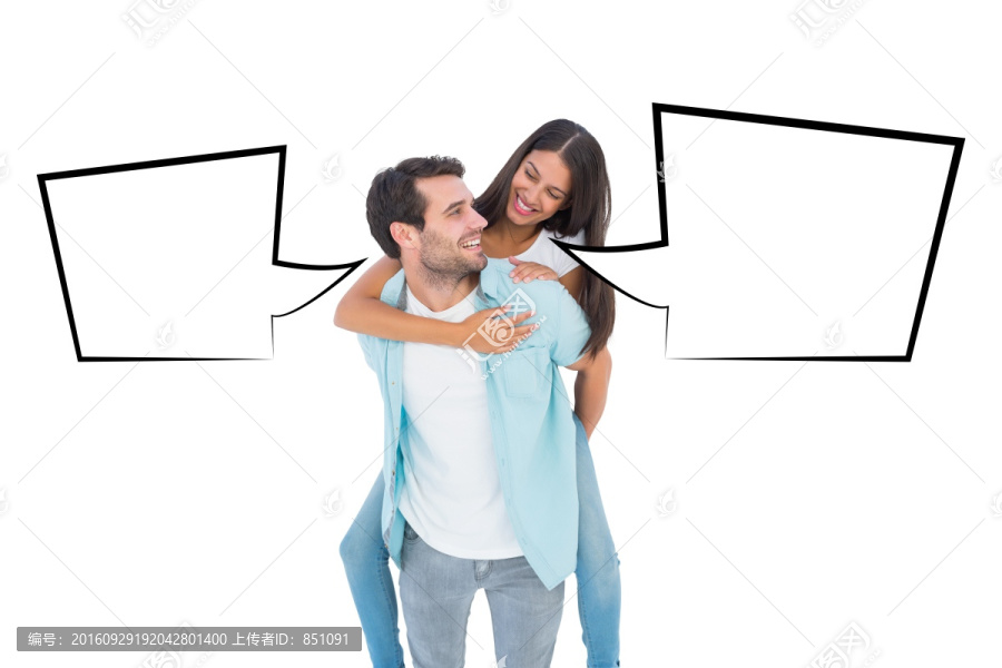 男人微笑著背著女人的復合形象