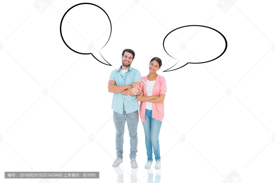夫婦雙手抱胸微笑著的復(fù)合形象