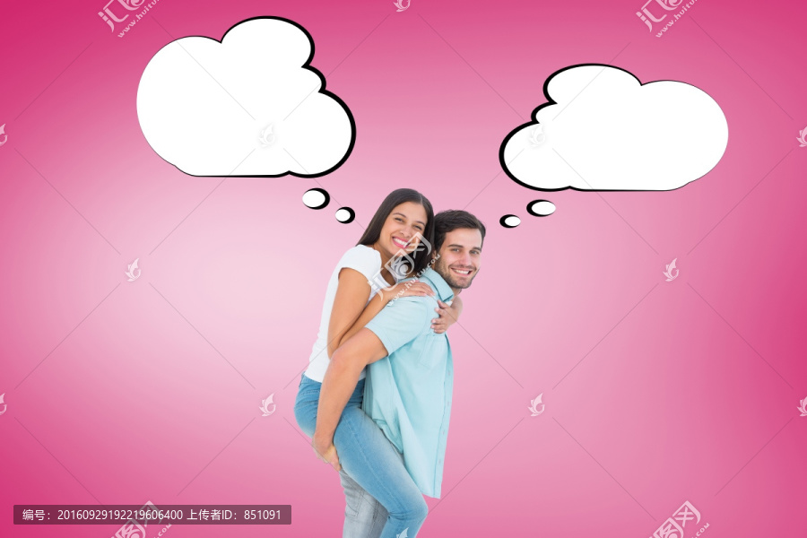 男人微笑著背著女人的復(fù)合形象