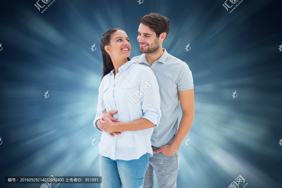 夫婦微笑著看著對方的復(fù)合形象