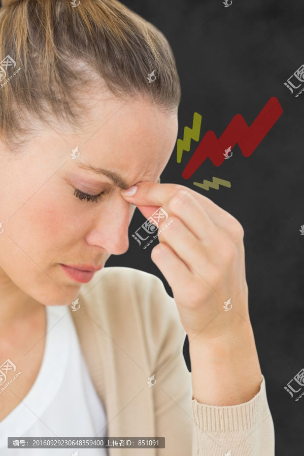 頭痛的女人