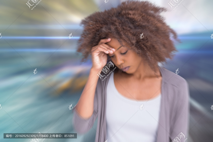 頭痛的女人