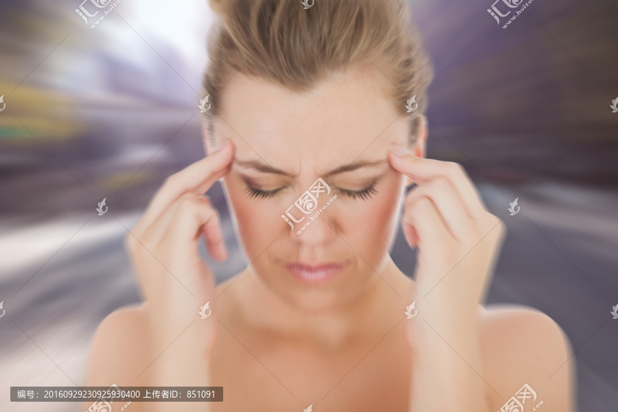 頭疼的女人