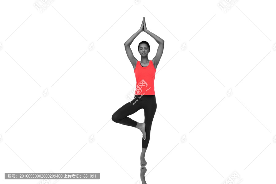 一個(gè)女性在做瑜伽