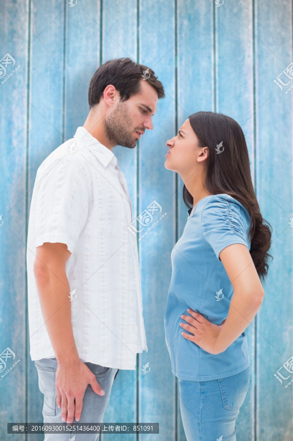 在吵架的夫婦