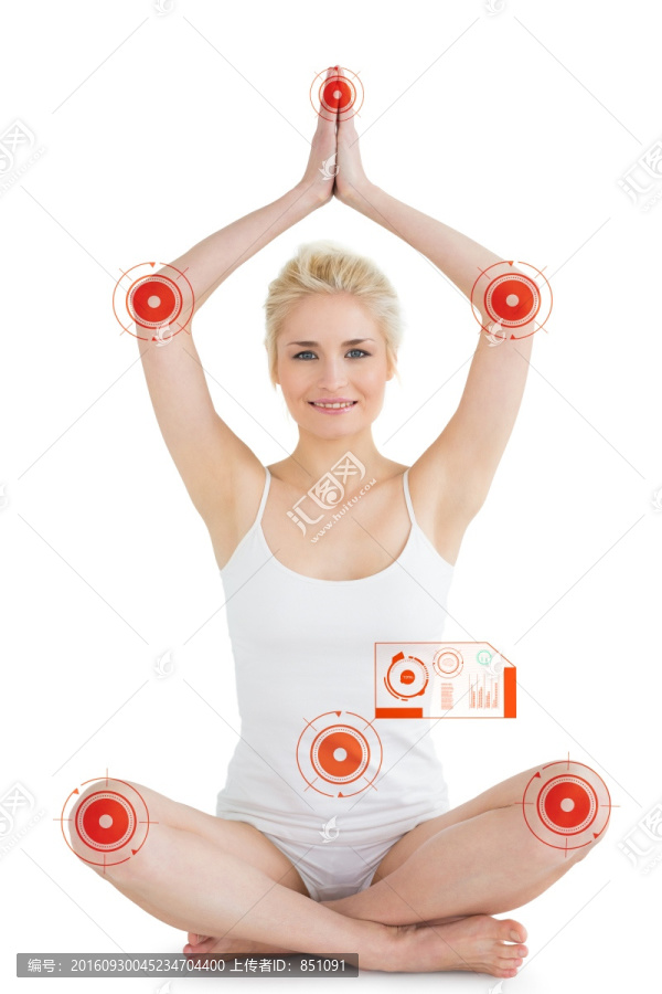 女人做著瑜伽的復(fù)合形象