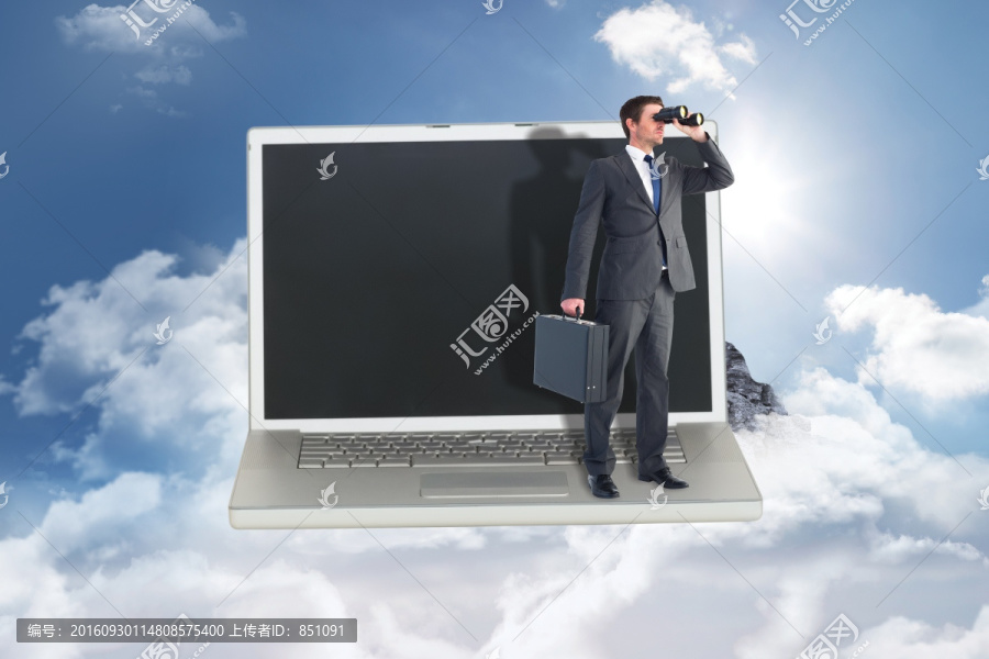 商人使用望遠鏡的復合形象