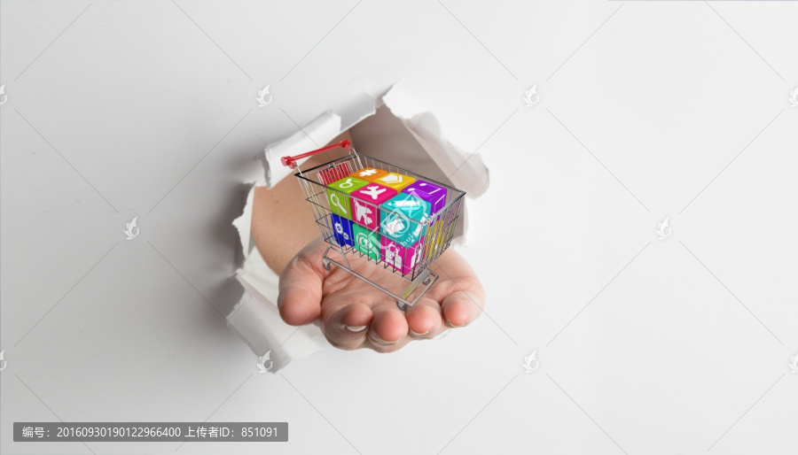 通過紙呈現(xiàn)的手的復合圖像