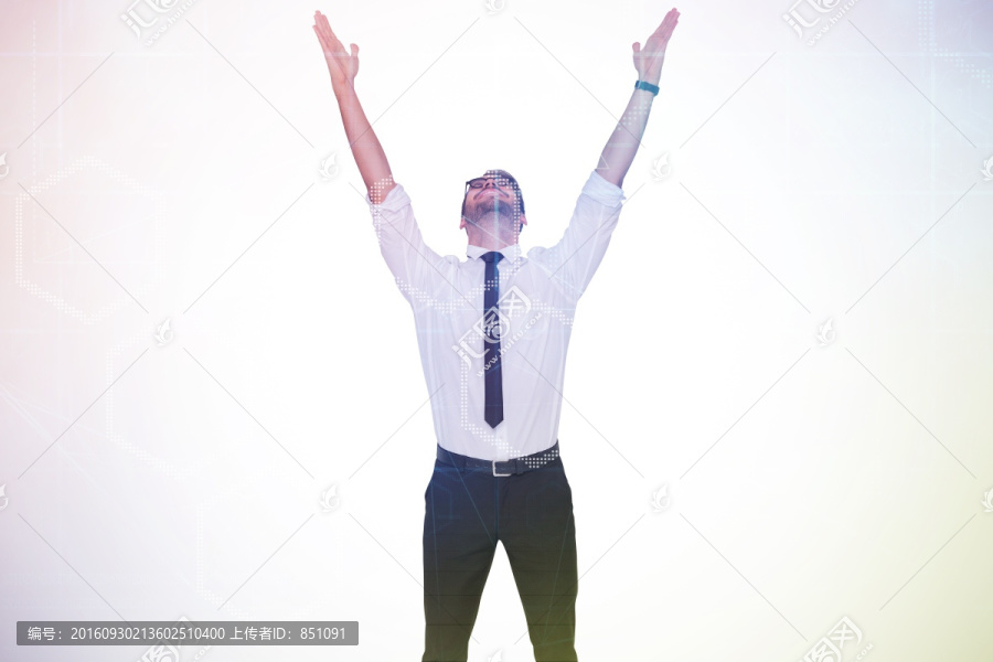 商人高舉著雙手歡呼的復合形象