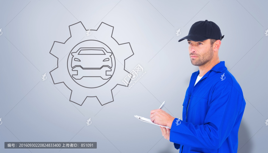 拿著剪貼板的維修工