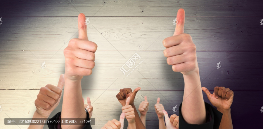 雙手豎起大拇指的復(fù)合形象