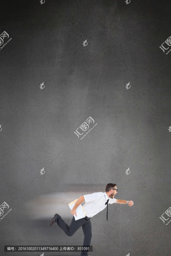 男人拿著文件的復合形象