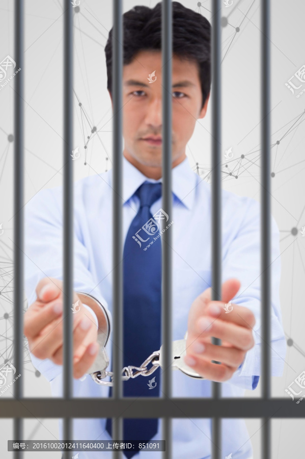 男人戴手銬的復(fù)合形象