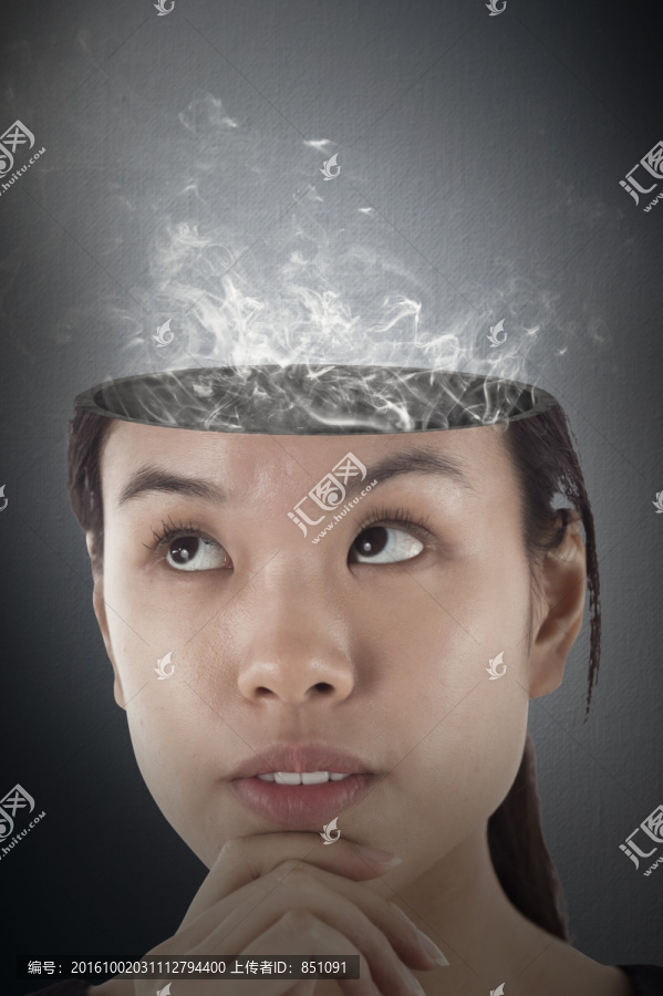 女人思考的復(fù)合形象