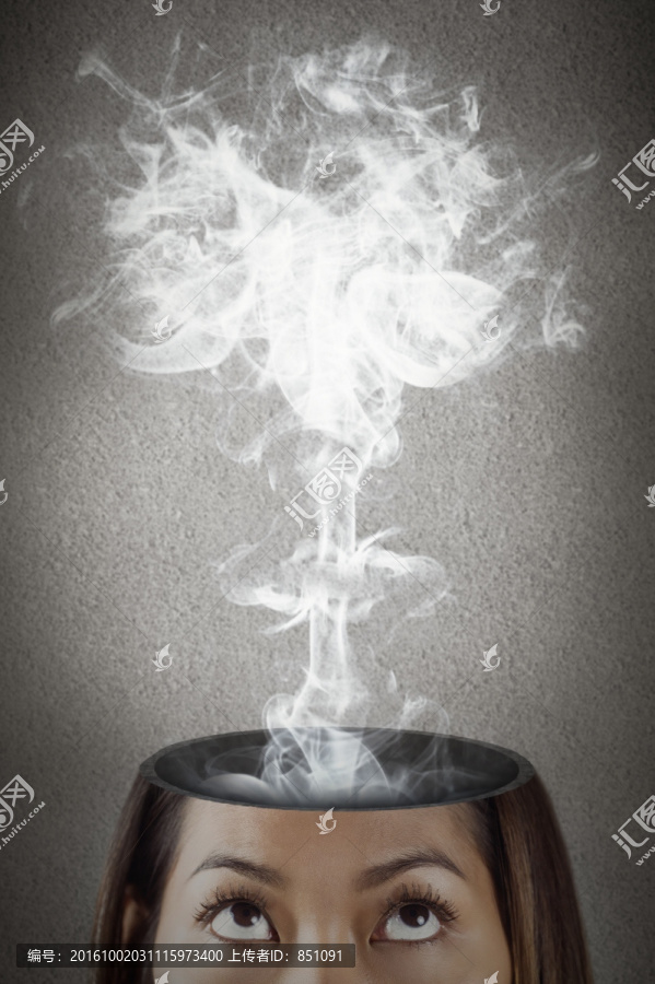 女商人思考的復(fù)合形象