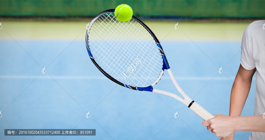 運(yùn)動(dòng)員打網(wǎng)球的復(fù)合形象