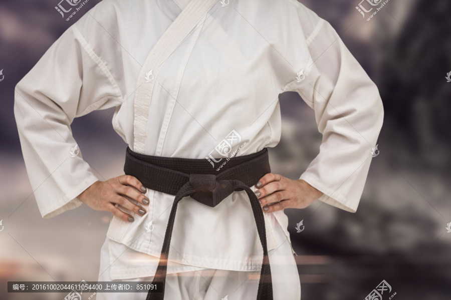 練著武術(shù)的女運動員