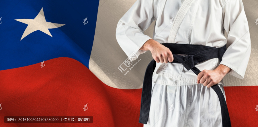 男人練武術(shù)的復(fù)合形象