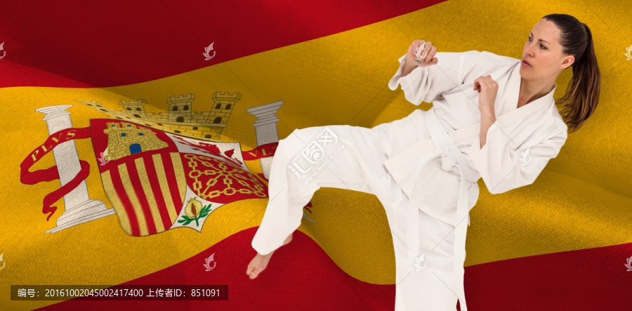 練著武術(shù)的女運(yùn)動(dòng)員
