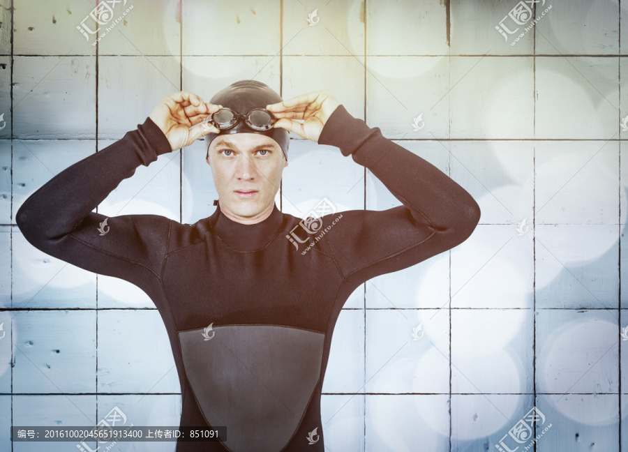男人穿著泳衣的復合形象