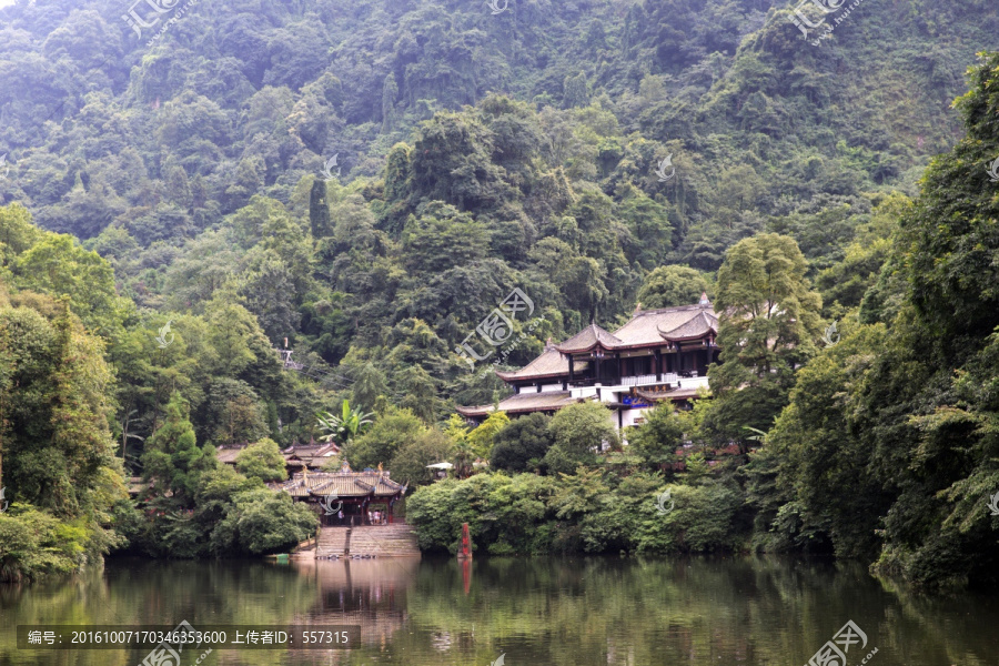 四川旅游都江堰青城山月城湖